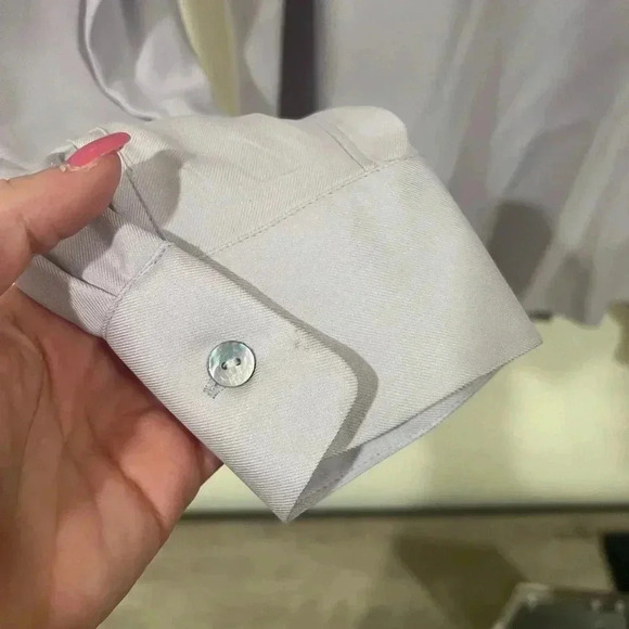 J.McLaughlin Pale Lilac Silk Button Down Blouse size 12 - Picture 4 of 6